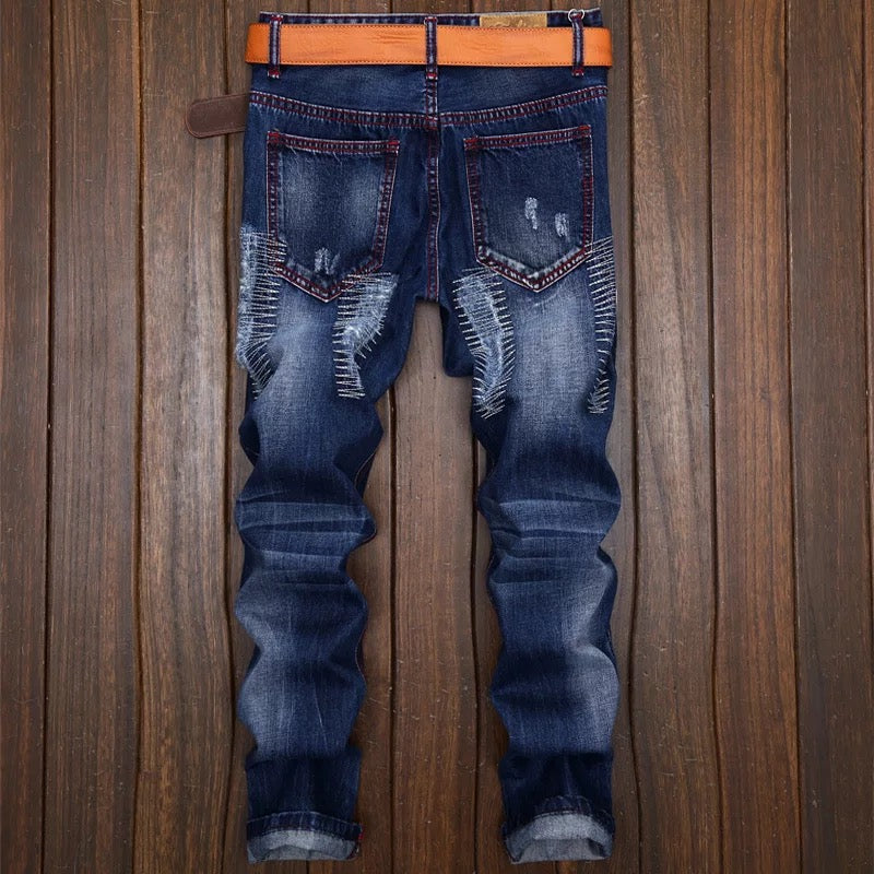 Graphic Jeans.