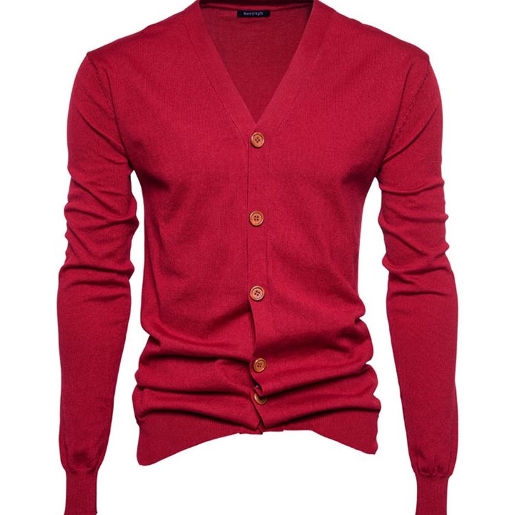 Men’s sweater.