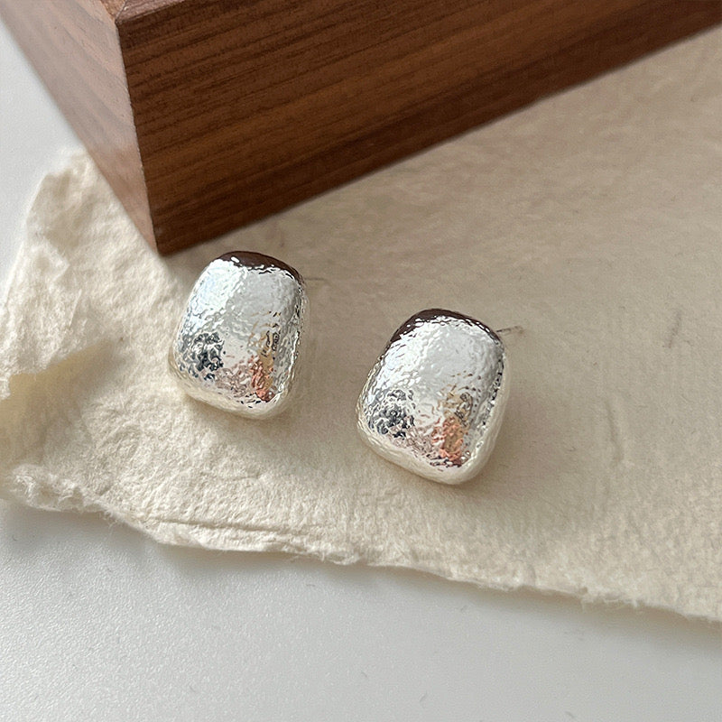 Elegant Textured Stud Earrings