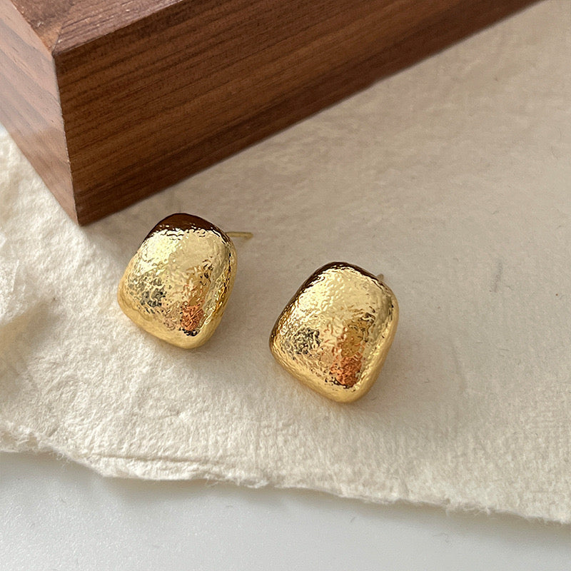 Elegant Textured Stud Earrings