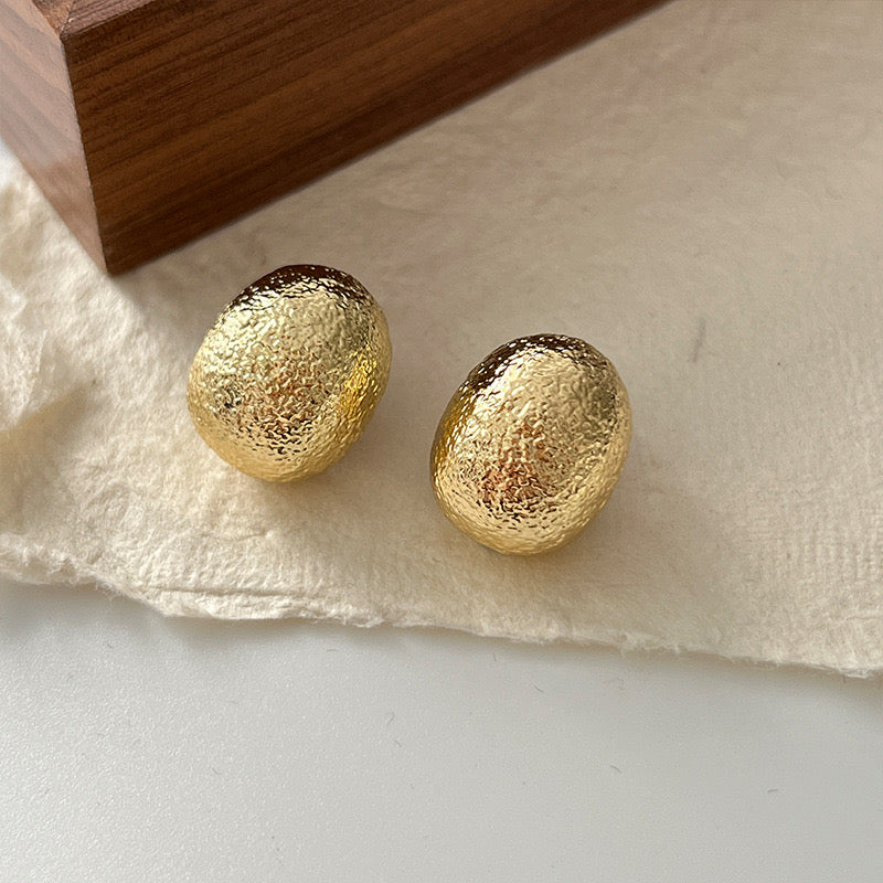 Elegant Textured Stud Earrings