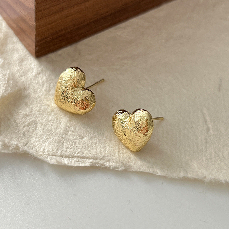 Elegant Textured Stud Earrings