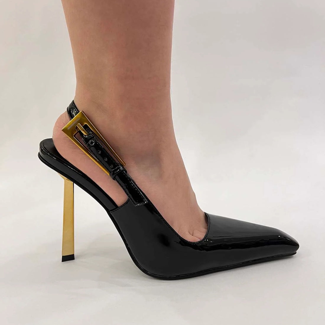 Elegant Slingback Stiletto Heels with Gold Geometric Heel – Timeless Luxury