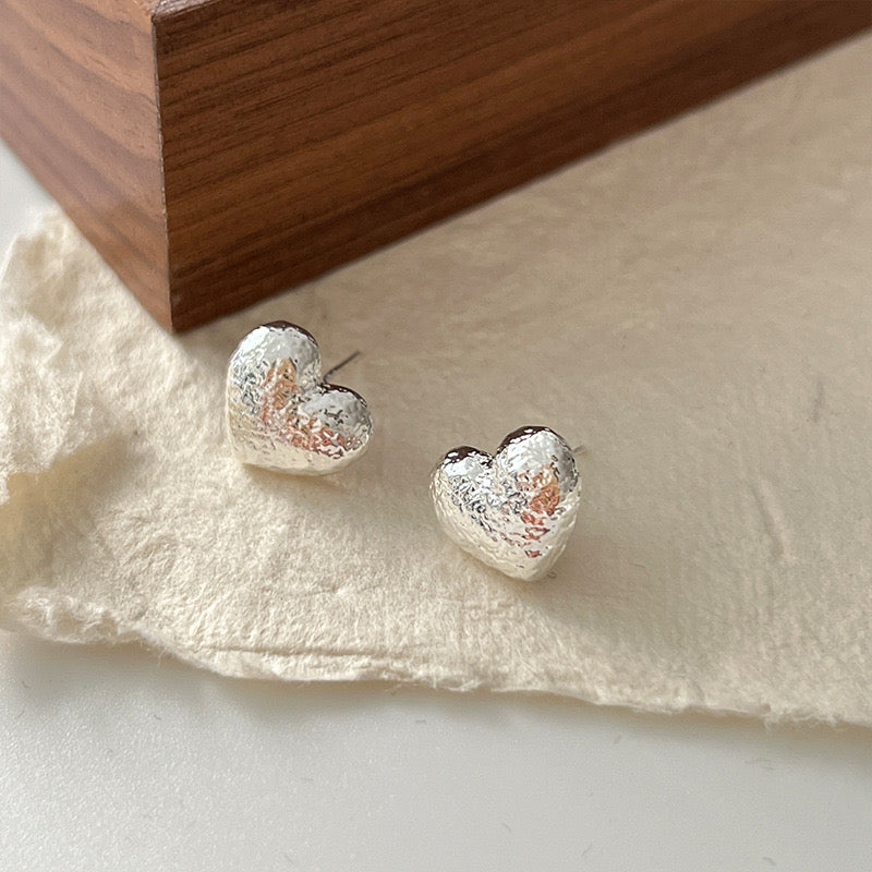 Elegant Textured Stud Earrings