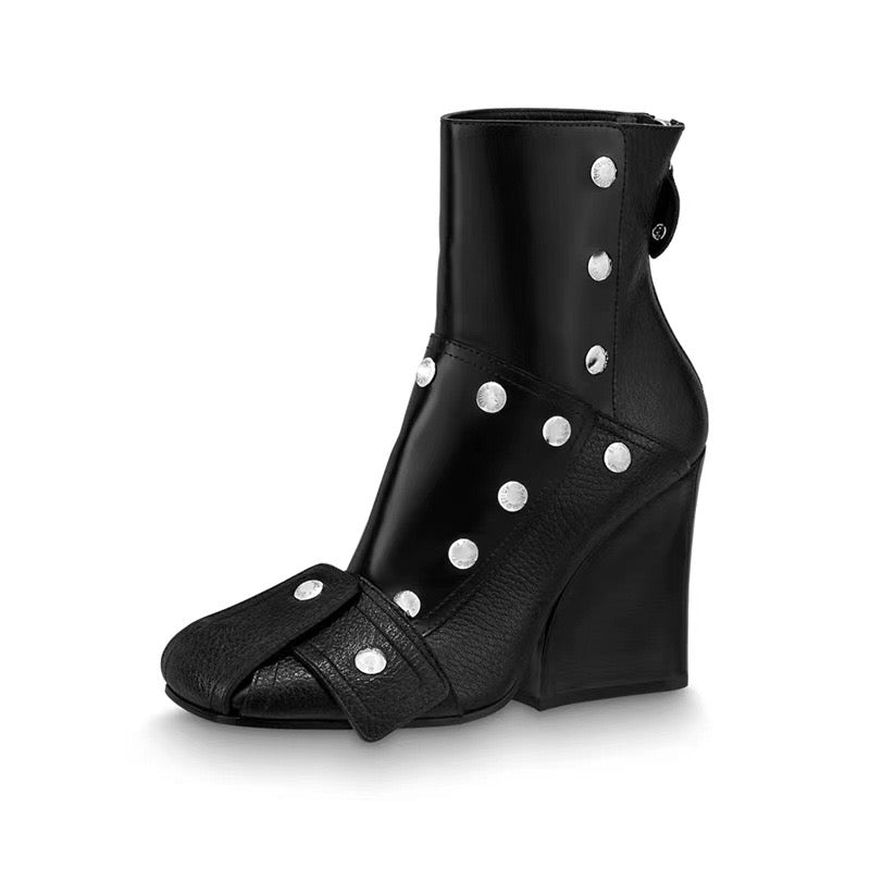 Modern Rivet Wedge Ankle Boots – Unique Multicolor Statement Design