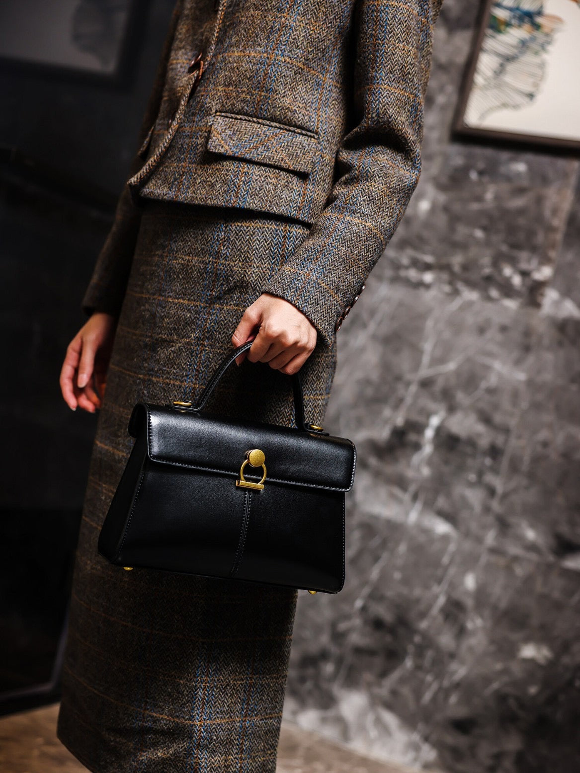 Structured Top Handle Handbag – Classic Leather Satchel with Gold Hardware