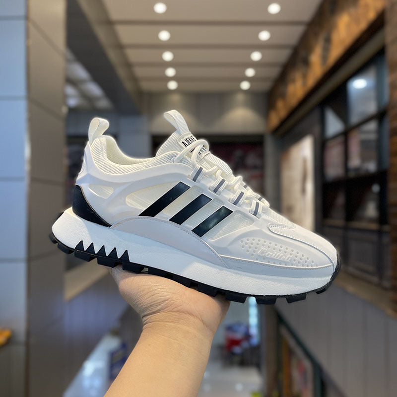 Tri Stripe Running Sneakers