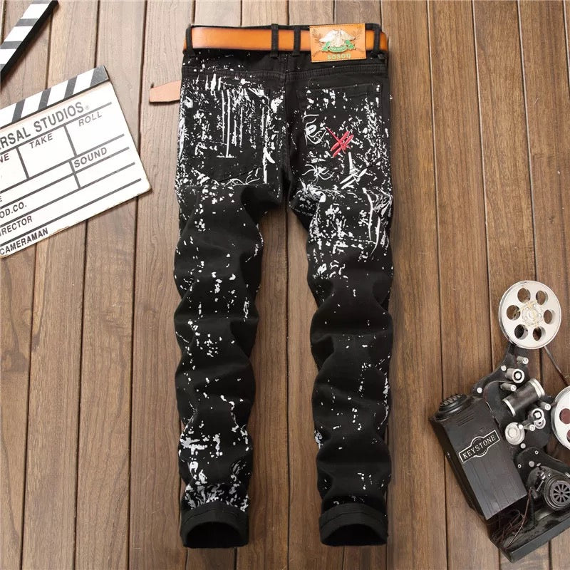 Graphic Jeans.